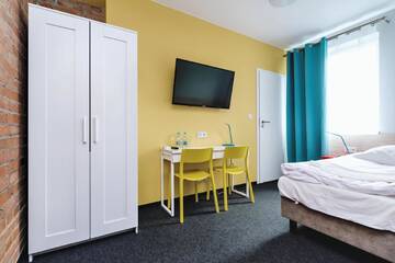 Фото номера Трехместный номер Делюкс Апарт-отели Tamada г. Ozorków 7
